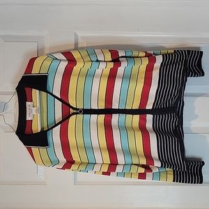 Jones Wear front zip cardigan.